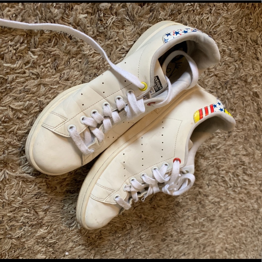 LIMITED ADDITION Stan smiths!!
